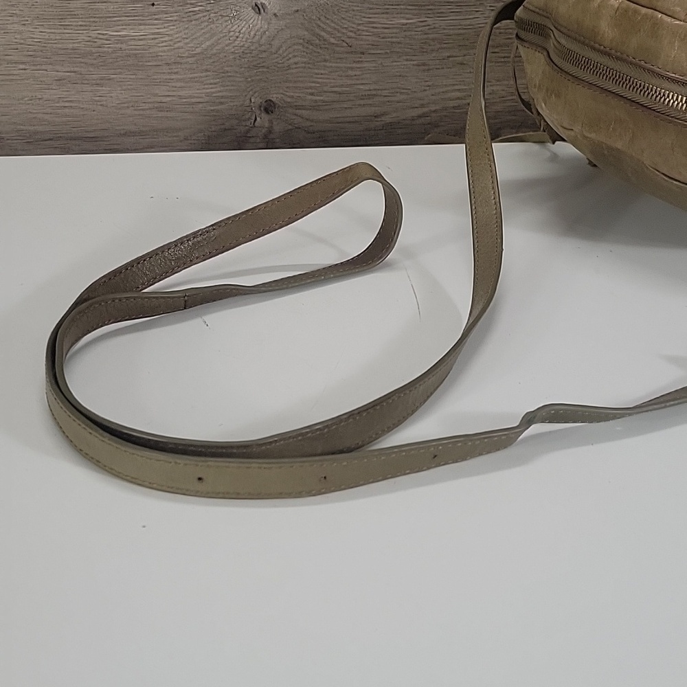 Hobo Round Olive Green Leather Crossbody Bag - Picture 6 of 13